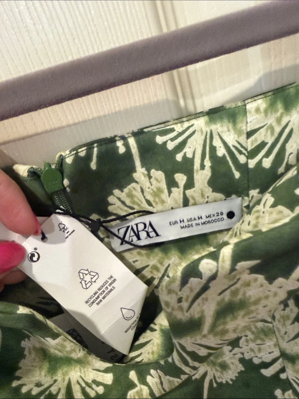 Zara NWT green floral off the shoulder plunge maxi dress, medium - Picture 4 of 6